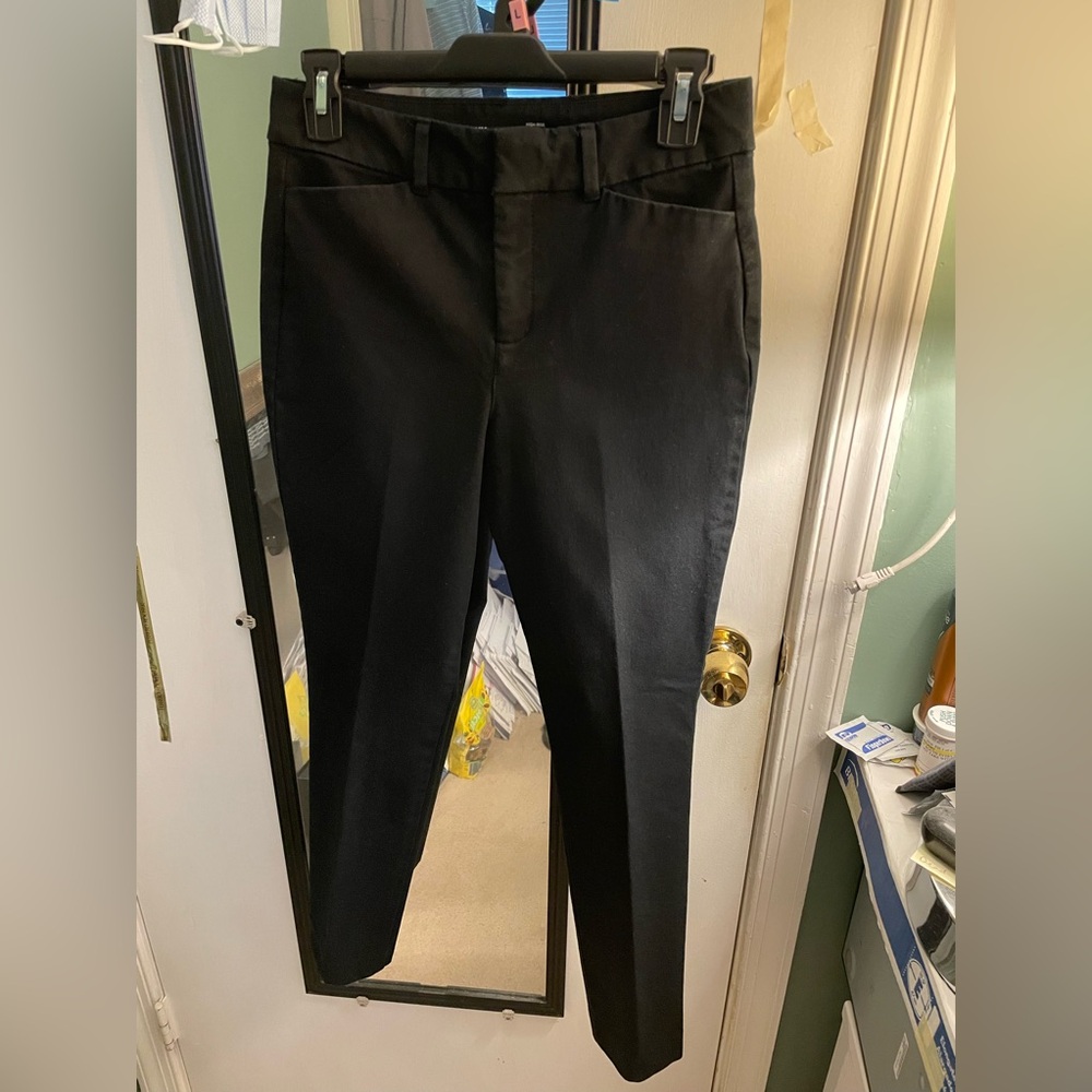 Woman’s black pants size 4 old navy